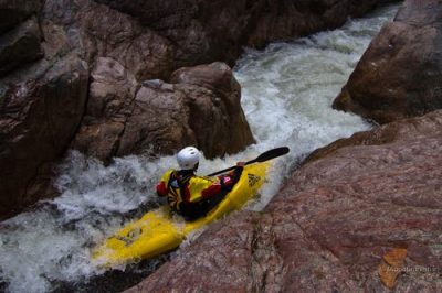 Passaggio in una gola del Taravo Medio